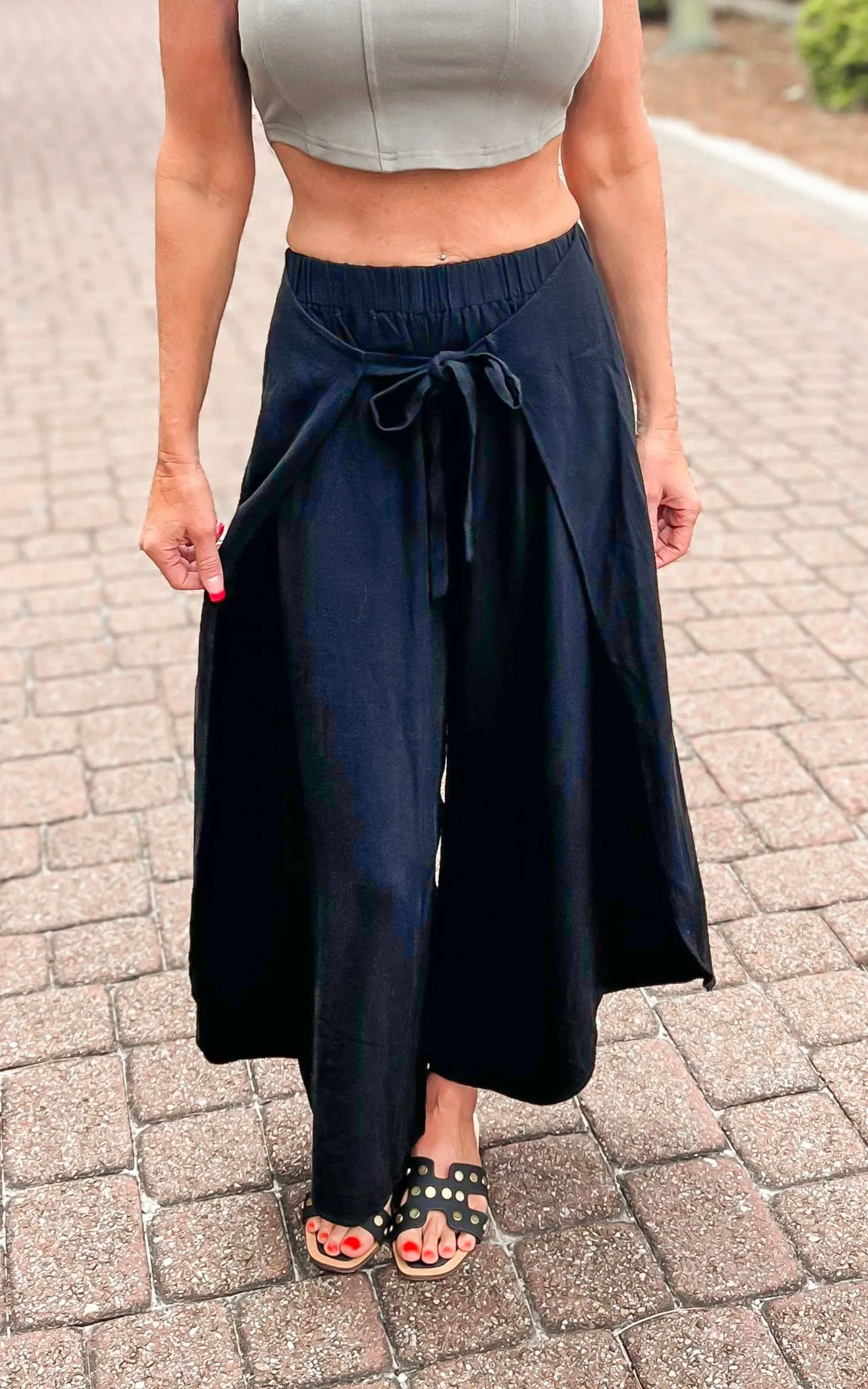 High Waisted Solid Woven Pant | WHITE BIRCH **FINAL SALE