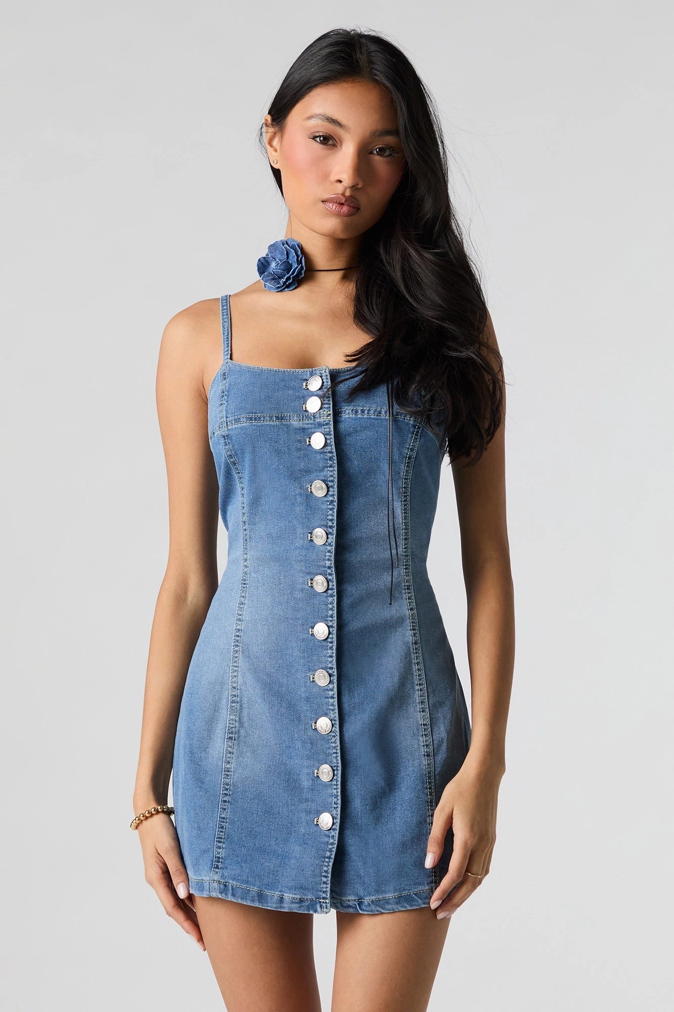 Minirobe boutonnée en denim