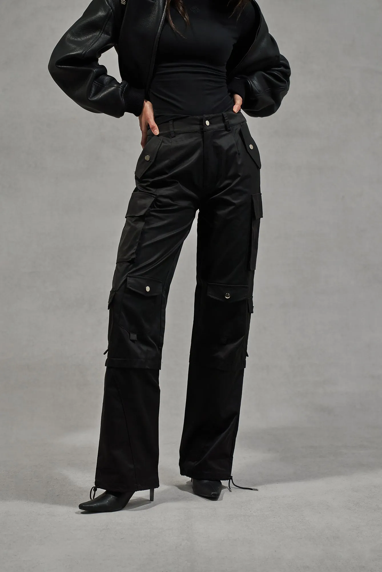 OVERSIZED TIE HEM CARGO PANTS - BLACK