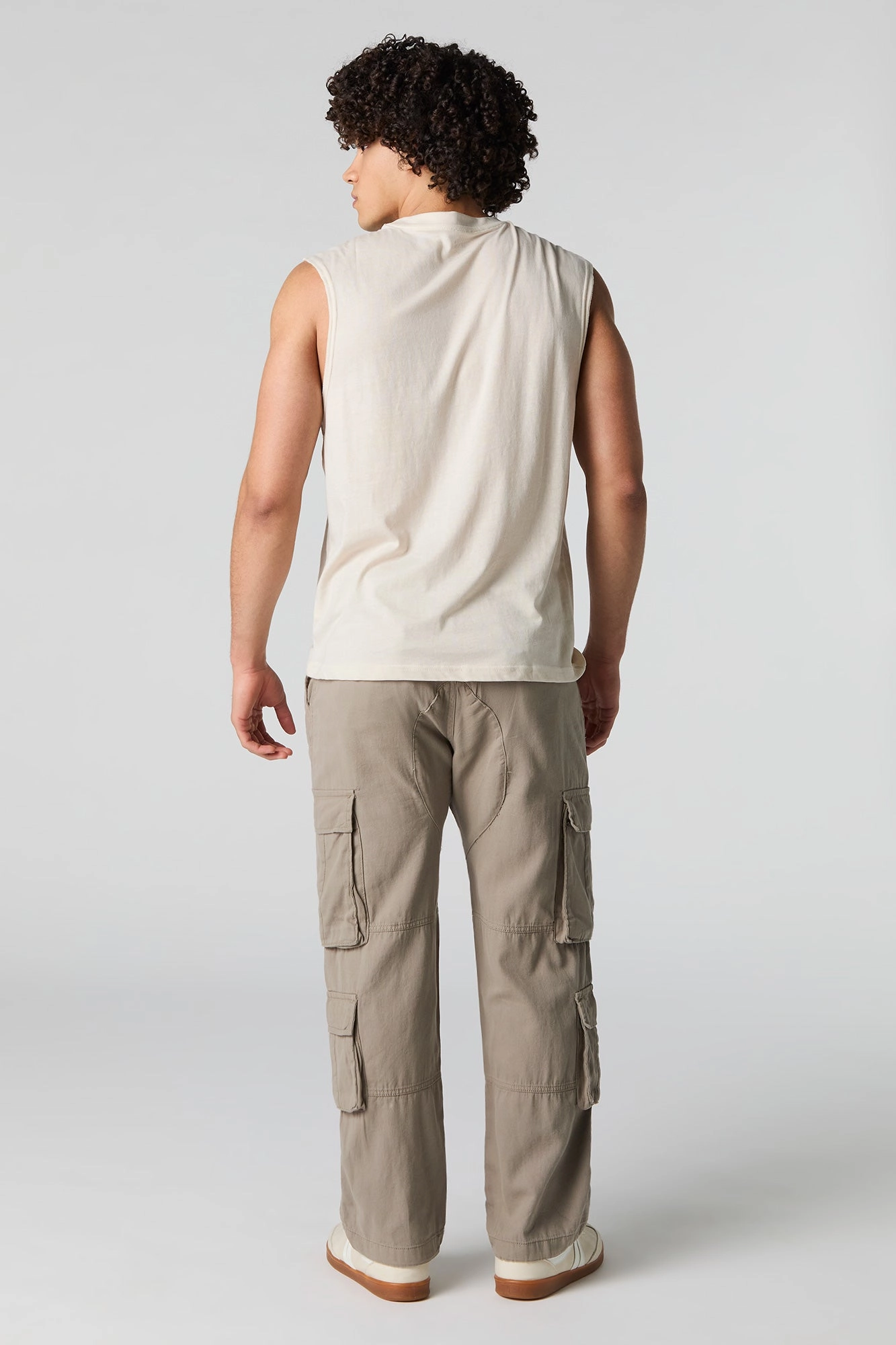 Pantalon cargo à jambe droite avec poches multiples