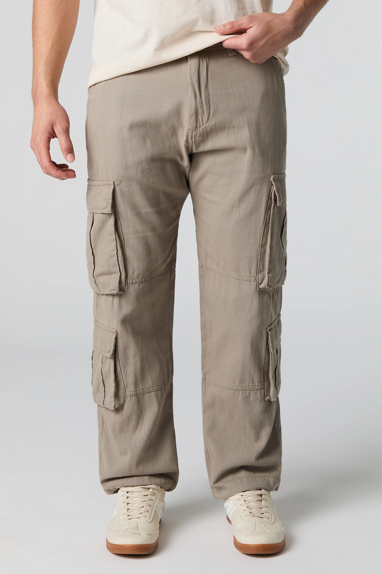 Pantalon cargo à jambe droite avec poches multiples