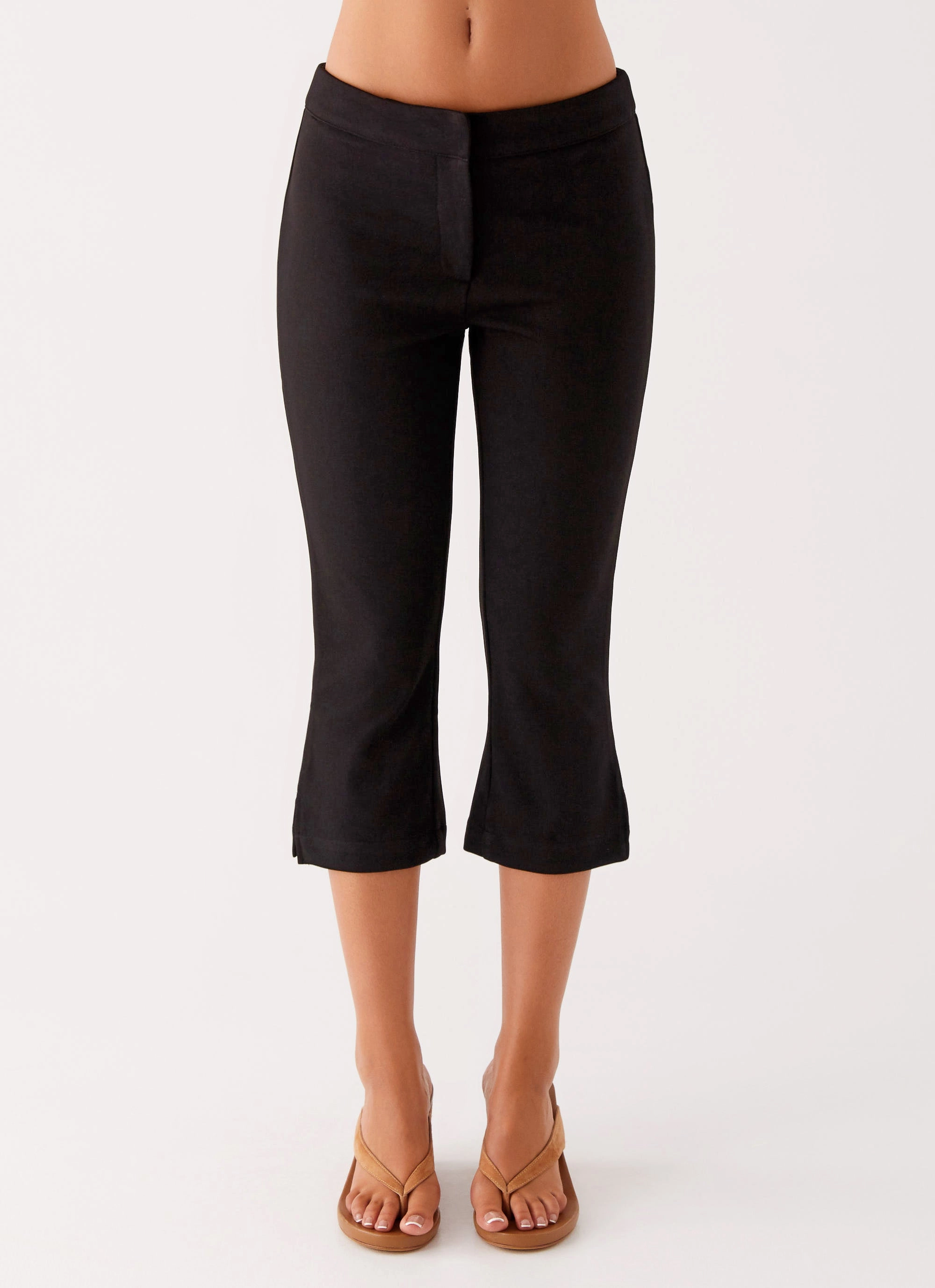 Rue Capri Pants - Black