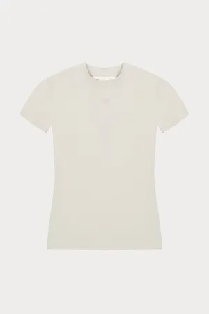 SCULPTING STRETCH EMBLEM BABY TEE - BONE