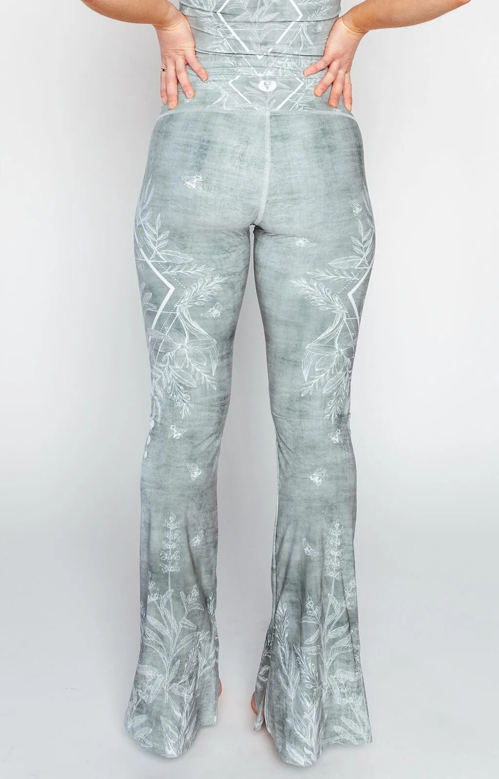 Split ‘N Flare Pant - Pure Sage
