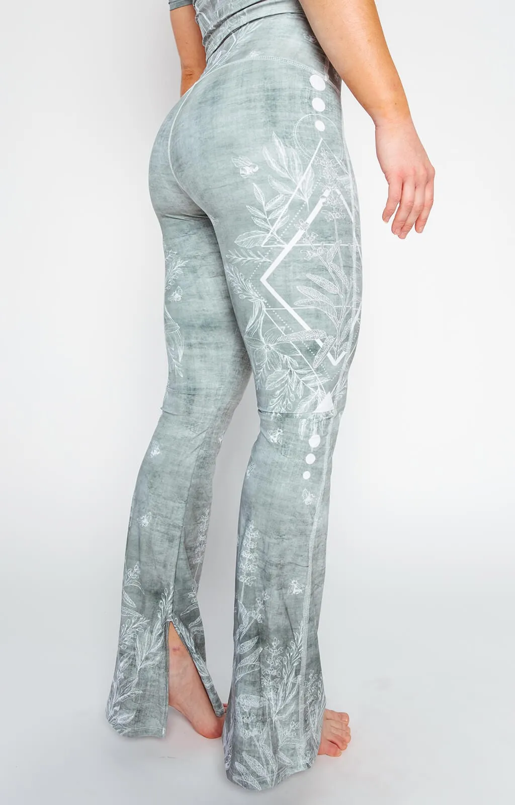 Split ‘N Flare Pant - Pure Sage