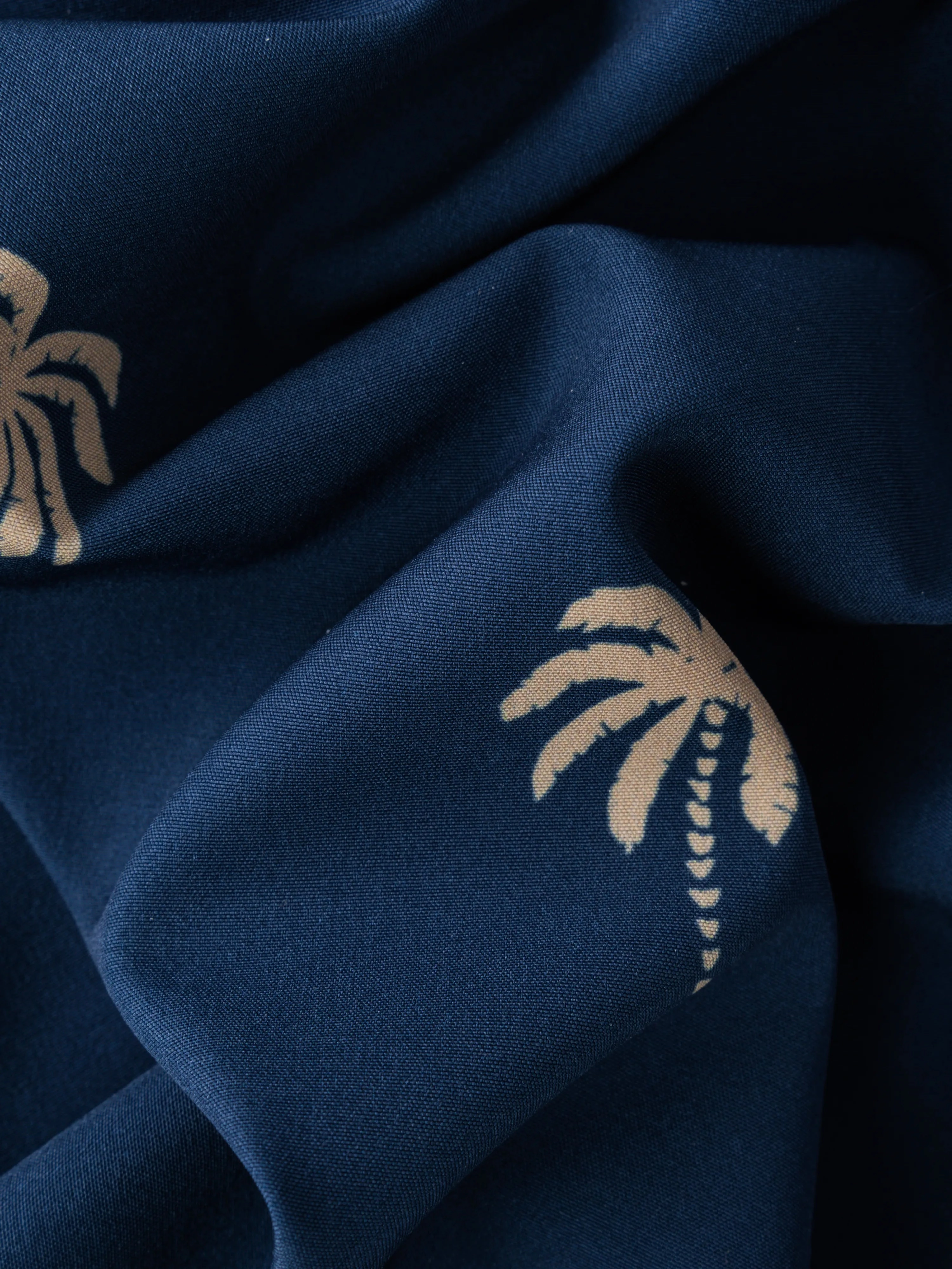 The Midnight Palms 4" (Classic Swim Trunk)