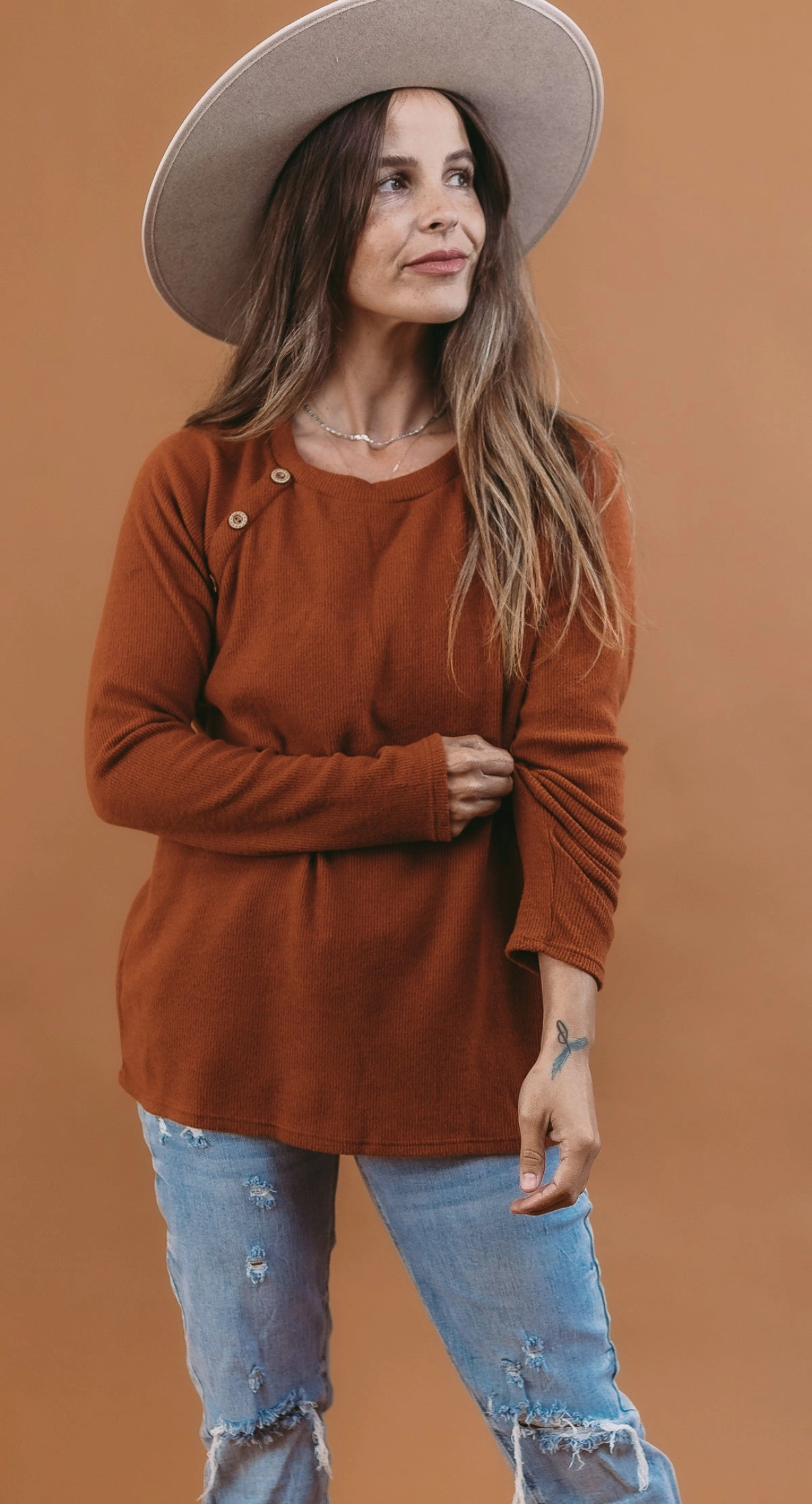 White Birch Long Sleeve Solid Buttoned Knit Top