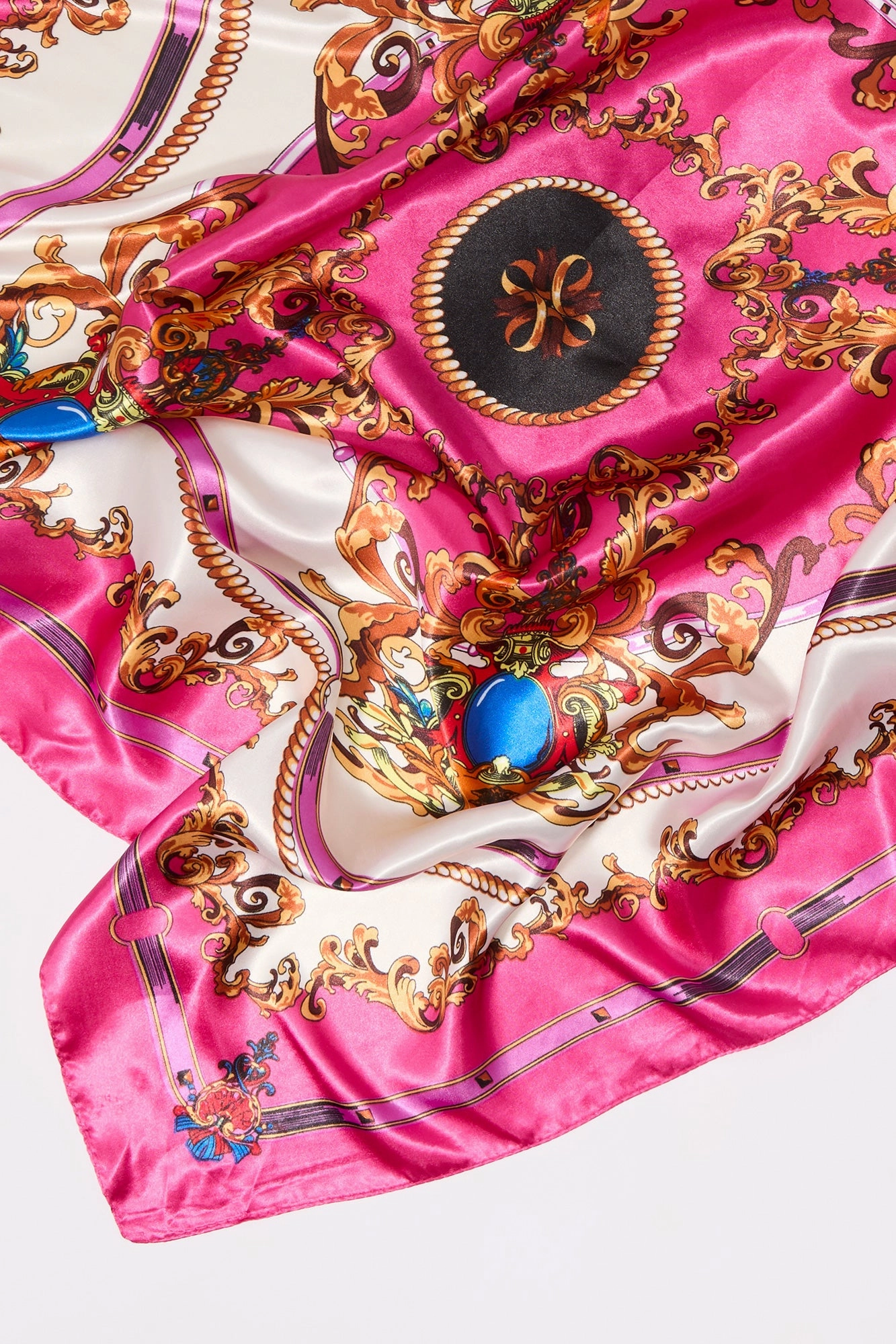 Écharpe en satin avec imprimé de chaînes